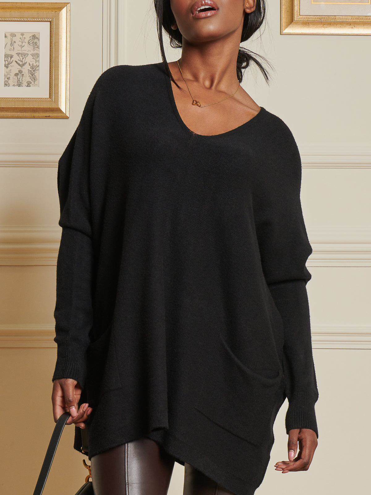 Made In Italy V-Neck Front Pocket Detail Jumper, Black