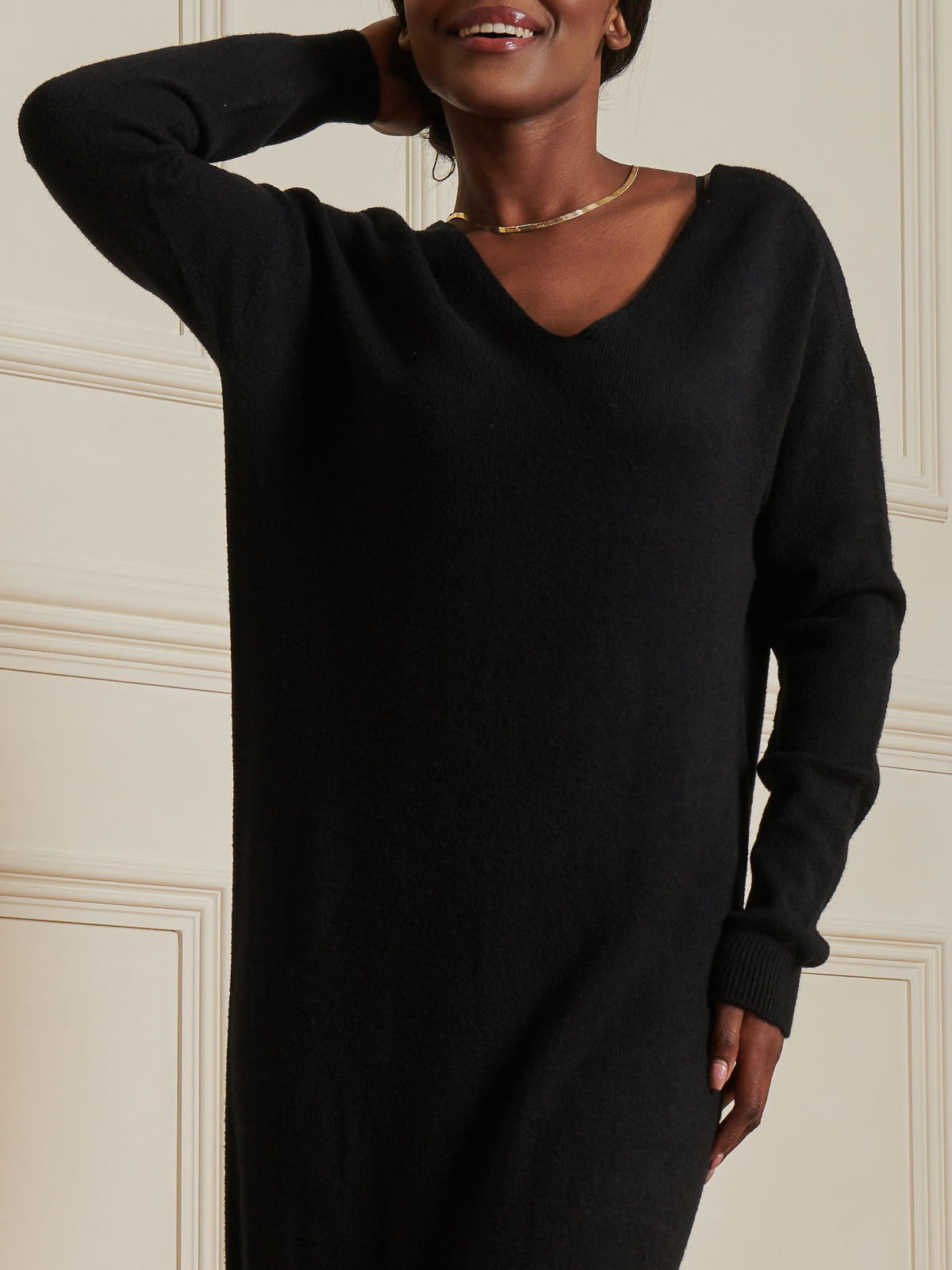 Made In Italy V-Neck Knitted Longline Dress, Black