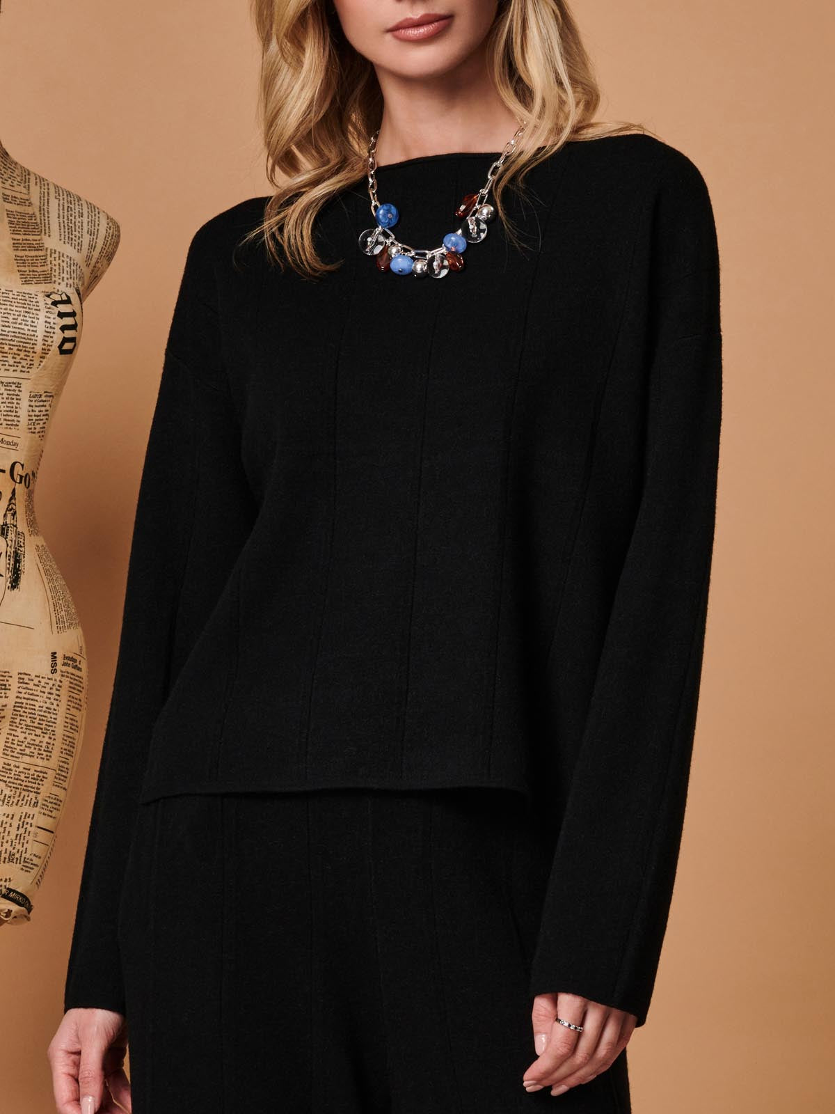 Round Neck Vertical Line Knit Top, Black