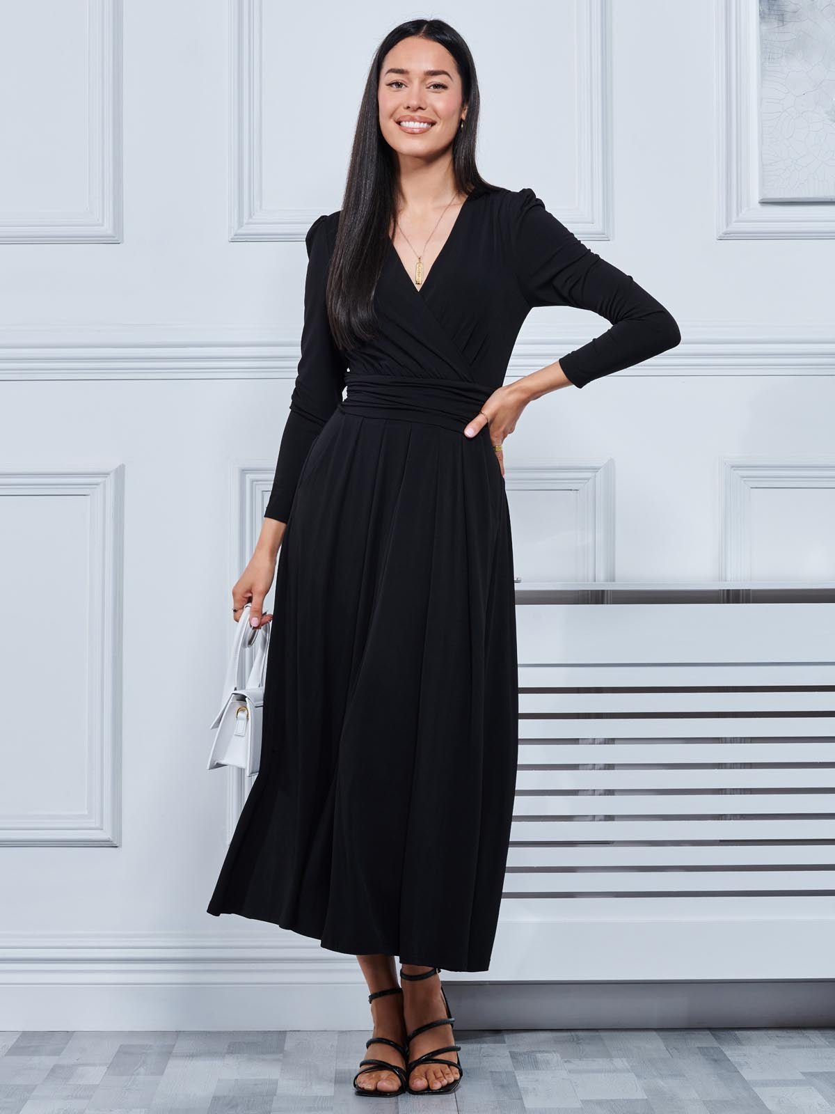 Daylin Jersey Long Sleeve Maxi Dress. Black