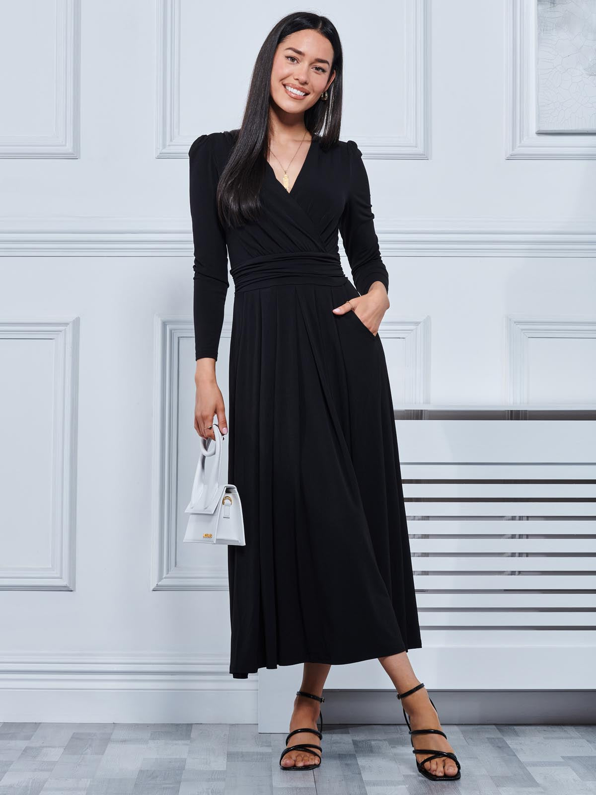 Daylin Jersey Long Sleeve Maxi Dress. Black